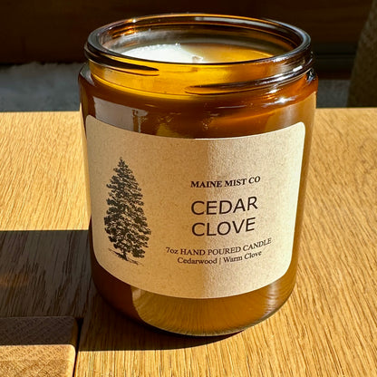 Cedar Clove - Warm wood and low-burning fire